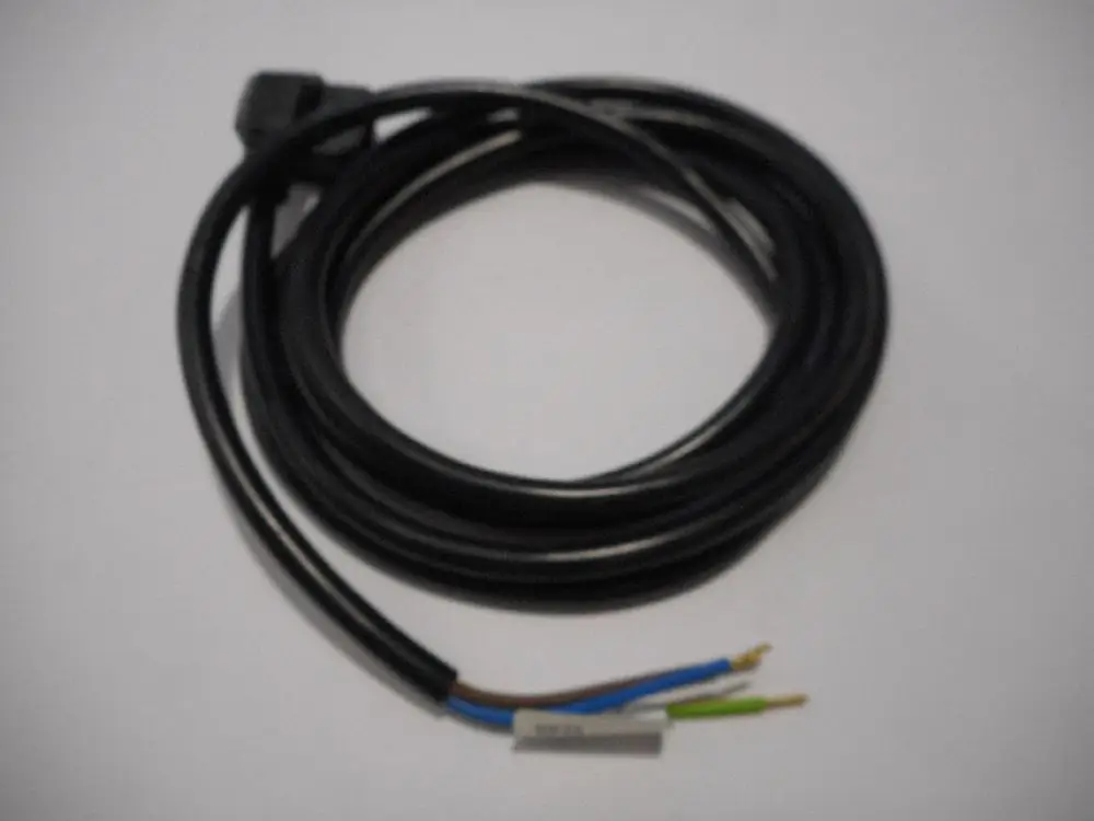 Remeha Pumpenkabel mit schwarzem Mantel und freiliegenden Anschlussdrähten in drei Farben: braun, blau und grün/gelb.